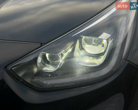 Черный Киа Niro, объемом двигателя 0 л и пробегом 117 тыс. км за 18870 $, фото 2 на Automoto.ua