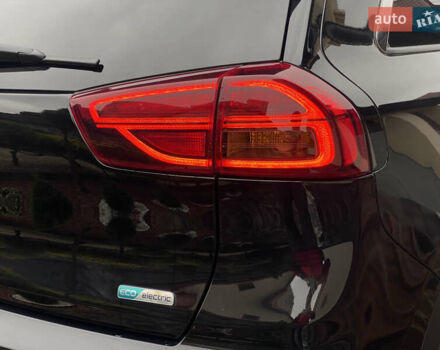 Черный Киа Niro, объемом двигателя 0 л и пробегом 80 тыс. км за 21899 $, фото 11 на Automoto.ua