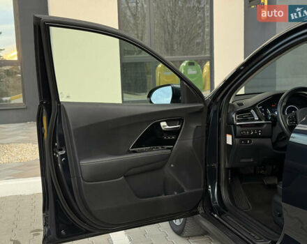Черный Киа Niro, объемом двигателя 0 л и пробегом 109 тыс. км за 19900 $, фото 13 на Automoto.ua