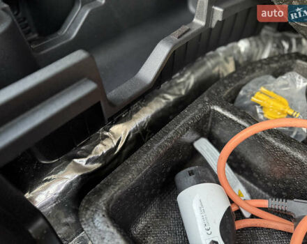 Чорний Кіа Niro, об'ємом двигуна 0 л та пробігом 155 тис. км за 20300 $, фото 54 на Automoto.ua