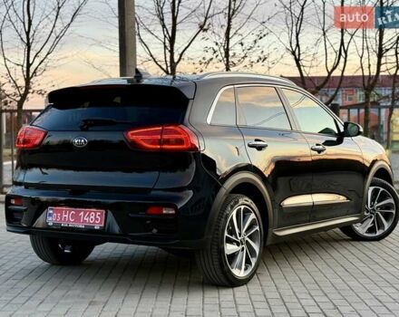Черный Киа Niro, объемом двигателя 0 л и пробегом 89 тыс. км за 19350 $, фото 18 на Automoto.ua
