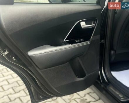 Чорний Кіа Niro, об'ємом двигуна 0 л та пробігом 117 тис. км за 18870 $, фото 53 на Automoto.ua