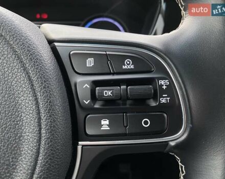 Черный Киа Niro, объемом двигателя 0 л и пробегом 96 тыс. км за 20600 $, фото 6 на Automoto.ua