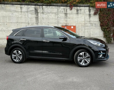 Черный Киа Niro, объемом двигателя 0 л и пробегом 80 тыс. км за 21850 $, фото 8 на Automoto.ua
