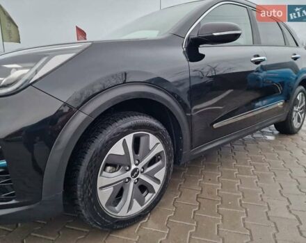 Черный Киа Niro, объемом двигателя 0 л и пробегом 65 тыс. км за 20800 $, фото 1 на Automoto.ua