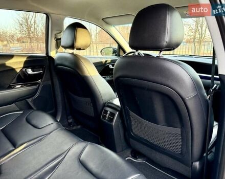 Черный Киа Niro, объемом двигателя 0 л и пробегом 89 тыс. км за 19350 $, фото 87 на Automoto.ua