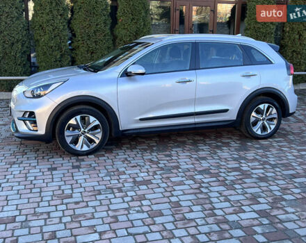 Черный Киа Niro, объемом двигателя 0 л и пробегом 88 тыс. км за 18500 $, фото 16 на Automoto.ua