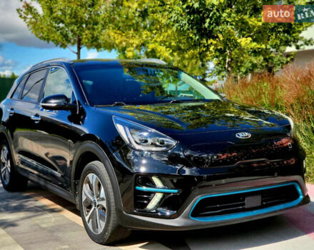 Чорний Кіа Niro, об'ємом двигуна 0 л та пробігом 139 тис. км за 18999 $, фото 2 на Automoto.ua