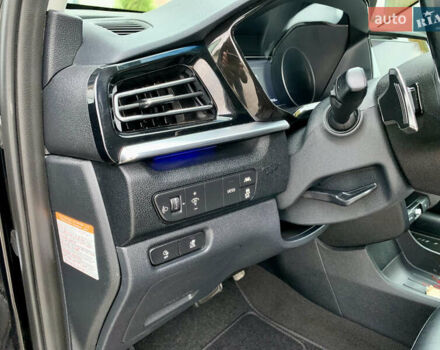 Черный Киа Niro, объемом двигателя 0 л и пробегом 94 тыс. км за 17900 $, фото 86 на Automoto.ua