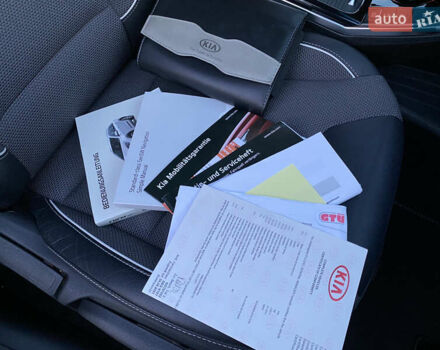 Чорний Кіа Niro, об'ємом двигуна 0 л та пробігом 67 тис. км за 20999 $, фото 55 на Automoto.ua