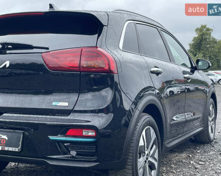 Чорний Кіа Niro, об'ємом двигуна 0 л та пробігом 50 тис. км за 22553 $, фото 12 на Automoto.ua