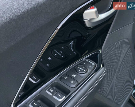 Чорний Кіа Niro, об'ємом двигуна 0 л та пробігом 67 тис. км за 20999 $, фото 29 на Automoto.ua