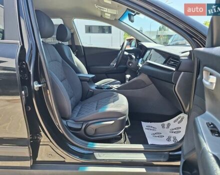 Черный Киа Niro, объемом двигателя 1.58 л и пробегом 112 тыс. км за 19700 $, фото 24 на Automoto.ua