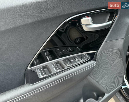 Черный Киа Niro, объемом двигателя 0 л и пробегом 80 тыс. км за 21850 $, фото 62 на Automoto.ua