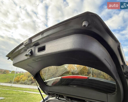 Чорний Кіа Niro, об'ємом двигуна 0 л та пробігом 84 тис. км за 19200 $, фото 20 на Automoto.ua