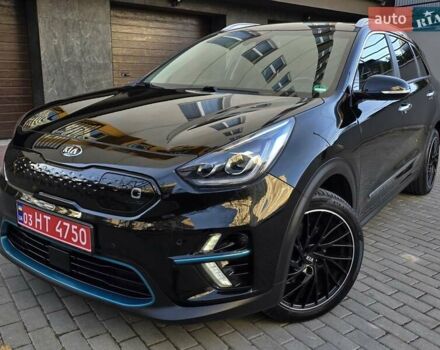 Чорний Кіа Niro, об'ємом двигуна 0 л та пробігом 141 тис. км за 18999 $, фото 1 на Automoto.ua