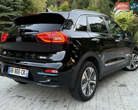 Чорний Кіа Niro, об'ємом двигуна 0 л та пробігом 123 тис. км за 17899 $, фото 2 на Automoto.ua