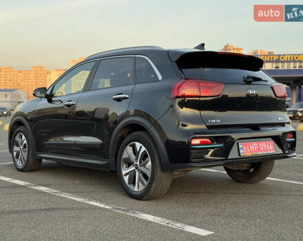Чорний Кіа Niro, об'ємом двигуна 0 л та пробігом 155 тис. км за 20300 $, фото 18 на Automoto.ua