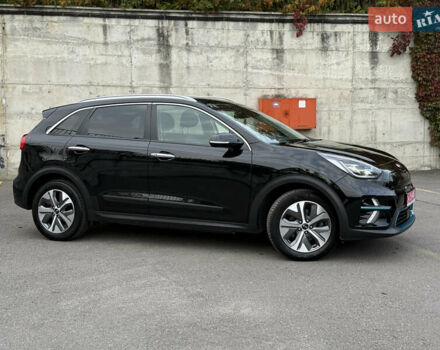 Черный Киа Niro, объемом двигателя 0 л и пробегом 80 тыс. км за 21850 $, фото 4 на Automoto.ua