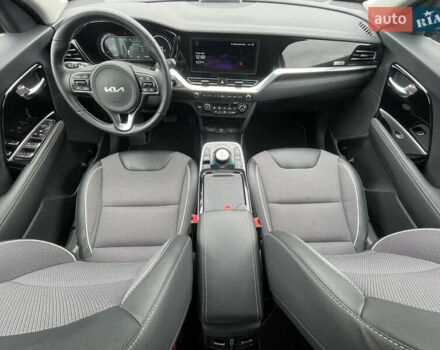 Чорний Кіа Niro, об'ємом двигуна 0 л та пробігом 50 тис. км за 22553 $, фото 46 на Automoto.ua