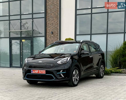 Черный Киа Niro, объемом двигателя 0 л и пробегом 94 тыс. км за 17900 $, фото 4 на Automoto.ua