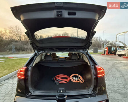 Черный Киа Niro, объемом двигателя 0 л и пробегом 78 тыс. км за 19300 $, фото 13 на Automoto.ua