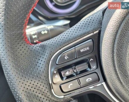 Черный Киа Niro, объемом двигателя 1.58 л и пробегом 112 тыс. км за 19700 $, фото 31 на Automoto.ua