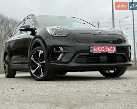 Чорний Кіа Niro, об'ємом двигуна 0 л та пробігом 71 тис. км за 22400 $, фото 14 на Automoto.ua