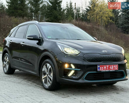 Чорний Кіа Niro, об'ємом двигуна 0 л та пробігом 78 тис. км за 19300 $, фото 2 на Automoto.ua