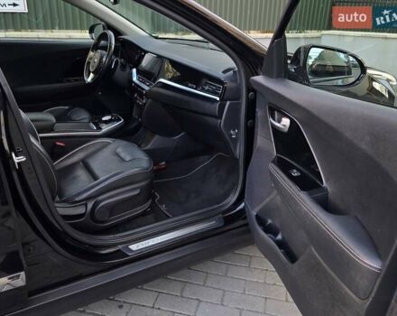 Чорний Кіа Niro, об'ємом двигуна 0 л та пробігом 141 тис. км за 18999 $, фото 35 на Automoto.ua