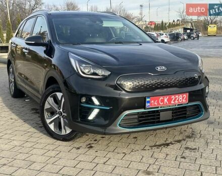 Чорний Кіа Niro, об'ємом двигуна 0 л та пробігом 117 тис. км за 18870 $, фото 1 на Automoto.ua