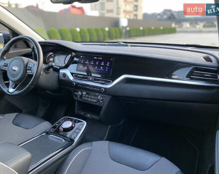 Чорний Кіа Niro, об'ємом двигуна 0 л та пробігом 67 тис. км за 20999 $, фото 38 на Automoto.ua