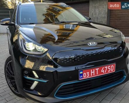 Чорний Кіа Niro, об'ємом двигуна 0 л та пробігом 141 тис. км за 18999 $, фото 15 на Automoto.ua