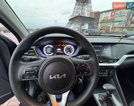Черный Киа Niro, объемом двигателя 1.58 л и пробегом 62 тыс. км за 25900 $, фото 6 на Automoto.ua