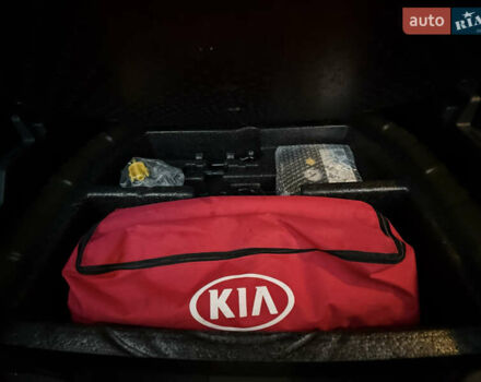 Черный Киа Niro, объемом двигателя 0 л и пробегом 78 тыс. км за 19300 $, фото 14 на Automoto.ua
