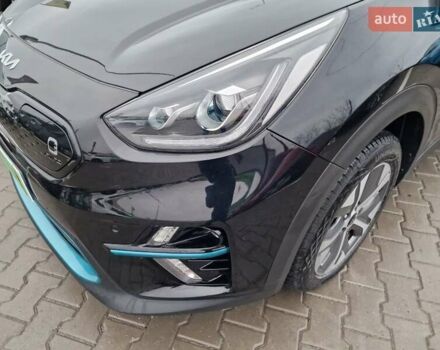 Черный Киа Niro, объемом двигателя 0 л и пробегом 65 тыс. км за 20800 $, фото 2 на Automoto.ua