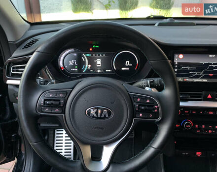 Черный Киа Niro, объемом двигателя 0 л и пробегом 60 тыс. км за 22799 $, фото 43 на Automoto.ua