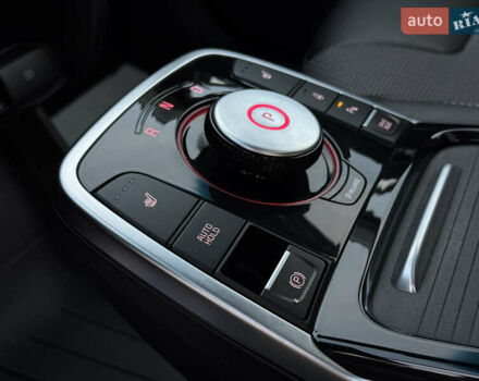 Чорний Кіа Niro, об'ємом двигуна 0 л та пробігом 155 тис. км за 20300 $, фото 35 на Automoto.ua