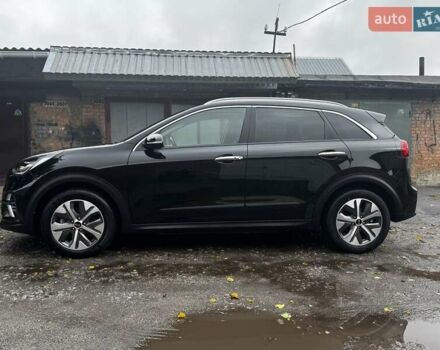 Черный Киа Niro, объемом двигателя 0 л и пробегом 150 тыс. км за 19800 $, фото 4 на Automoto.ua