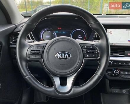Черный Киа Niro, объемом двигателя 0 л и пробегом 96 тыс. км за 20600 $, фото 28 на Automoto.ua