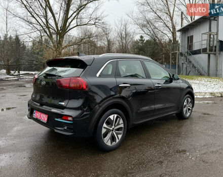 Чорний Кіа Niro, об'ємом двигуна 0 л та пробігом 78 тис. км за 19300 $, фото 6 на Automoto.ua