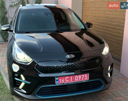 Черный Киа Niro, объемом двигателя 0 л и пробегом 60 тыс. км за 22799 $, фото 3 на Automoto.ua