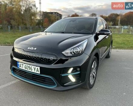 Черный Киа Niro, объемом двигателя 0 л и пробегом 121 тыс. км за 18999 $, фото 2 на Automoto.ua