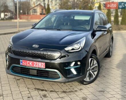 Чорний Кіа Niro, об'ємом двигуна 0 л та пробігом 117 тис. км за 18870 $, фото 18 на Automoto.ua