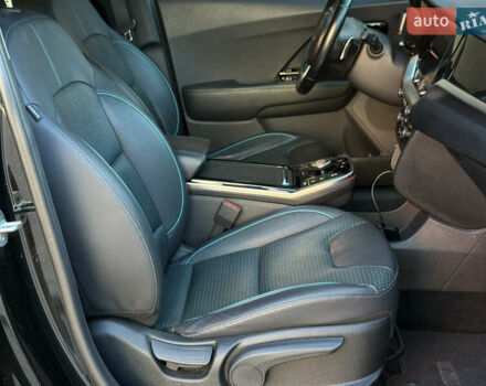 Черный Киа Niro, объемом двигателя 0 л и пробегом 78 тыс. км за 17999 $, фото 20 на Automoto.ua