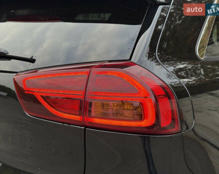 Черный Киа Niro, объемом двигателя 0 л и пробегом 80 тыс. км за 21899 $, фото 22 на Automoto.ua