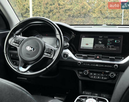 Черный Киа Niro, объемом двигателя 0 л и пробегом 80 тыс. км за 19890 $, фото 24 на Automoto.ua