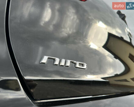 Чорний Кіа Niro, об'ємом двигуна 0 л та пробігом 51 тис. км за 21500 $, фото 32 на Automoto.ua