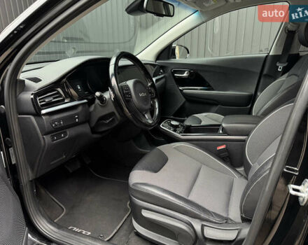 Черный Киа Niro, объемом двигателя 0 л и пробегом 137 тыс. км за 19200 $, фото 17 на Automoto.ua