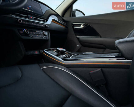 Черный Киа Niro, объемом двигателя 0 л и пробегом 88 тыс. км за 23900 $, фото 42 на Automoto.ua